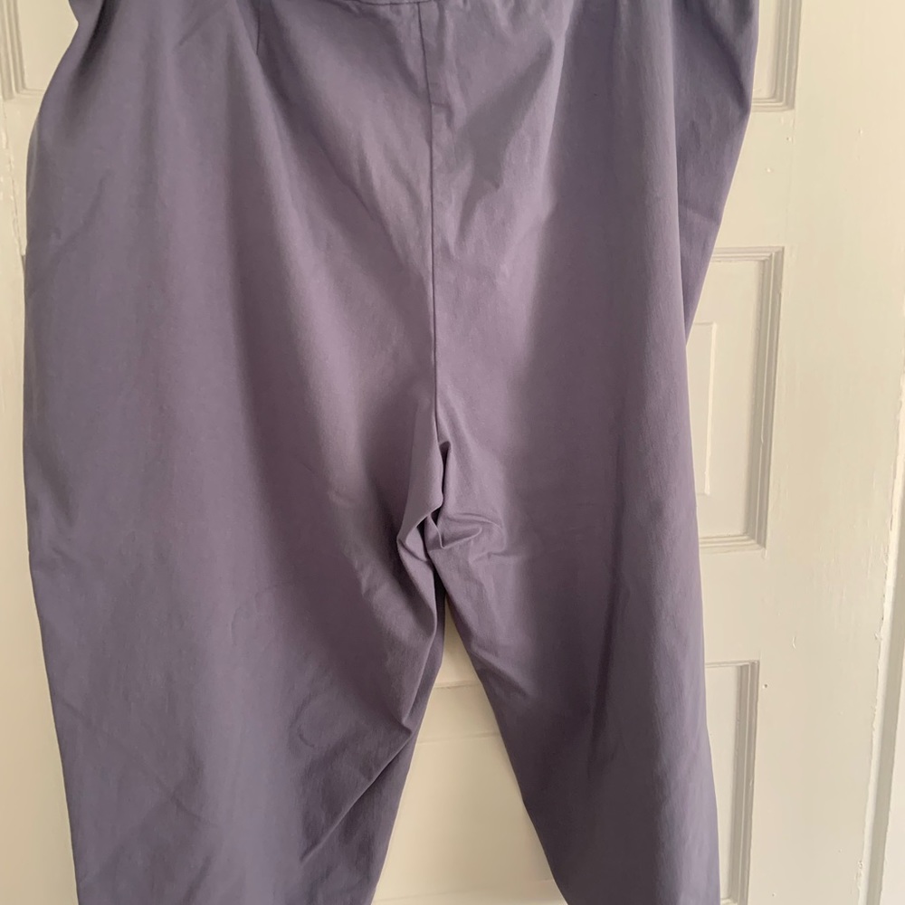 Worthington Women’s 3/4 length pants - Picture 3 of 9